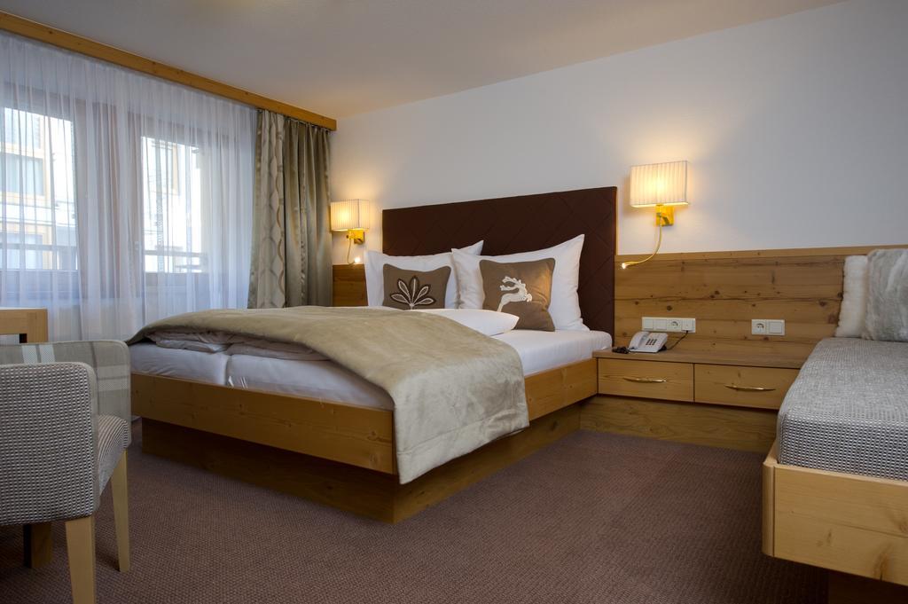 Hotel Maria Theresia Ischgl Extérieur photo