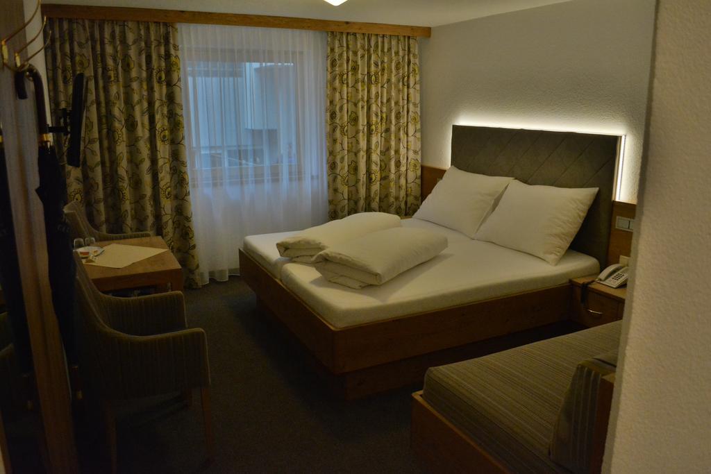 Hotel Maria Theresia Ischgl Extérieur photo